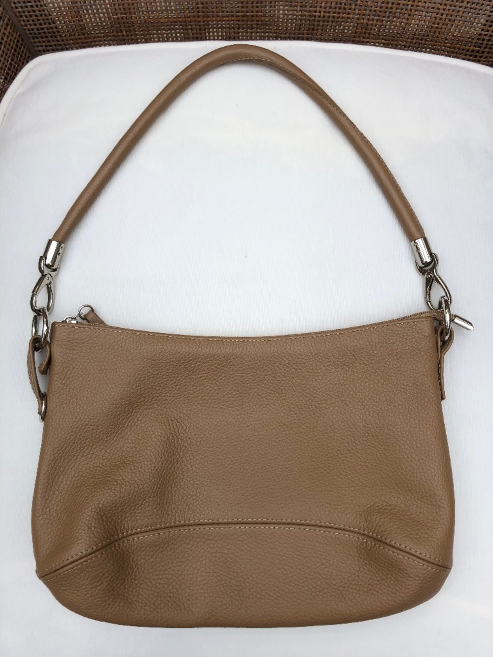 Beautiful Like New Tan/Camel Leather Shoulder Bag